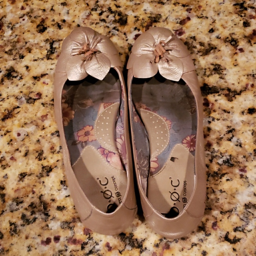 Born Concept flats 💐💐